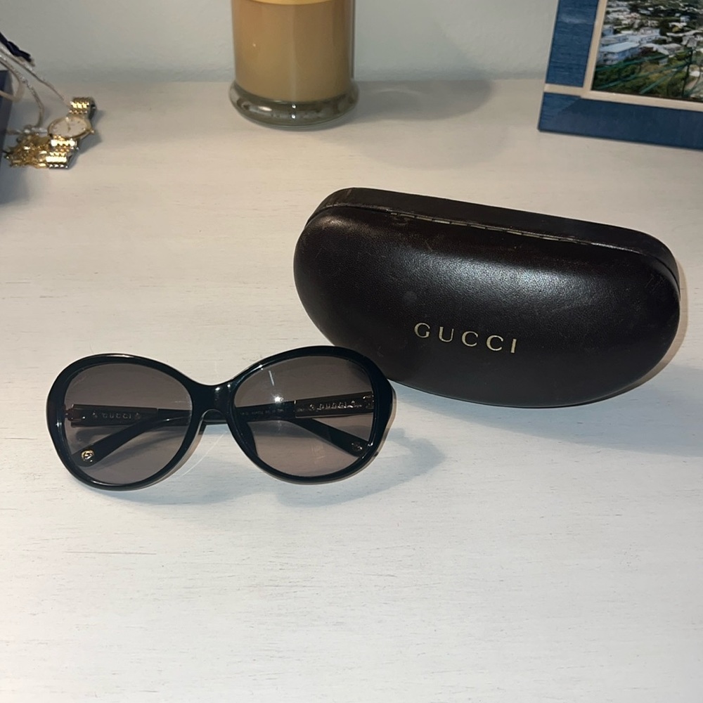 Black GUCCI Sunglasses
